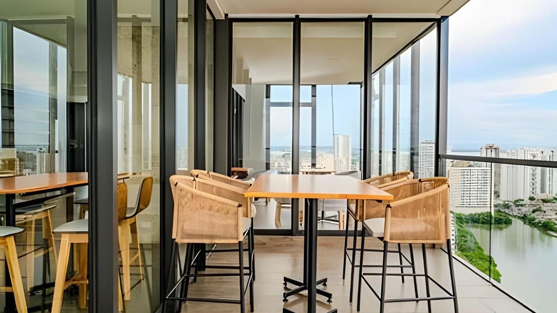 Exclusivo 1br Apt, Vista Al Mar&centro